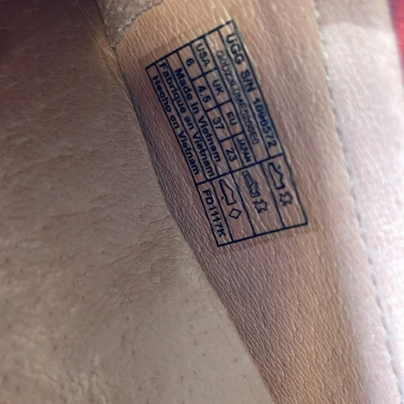 UGG Milania // burnt orange loafer flats // suede slip-on // sz 6 - Picture 11 of 16